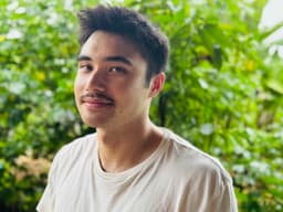 Patrick – Yoga Teacher specializing in Anusaranga, Vinyasa, Power